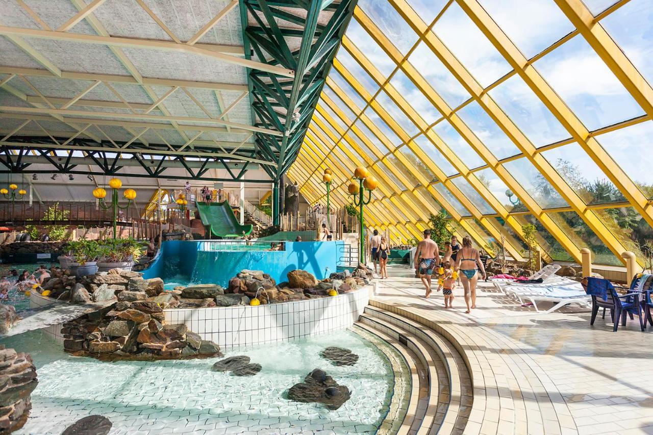 Oostappen Vakantiepark Hengelhoef Nv Hotel Aan de Wolfsberg Eksteriør billede