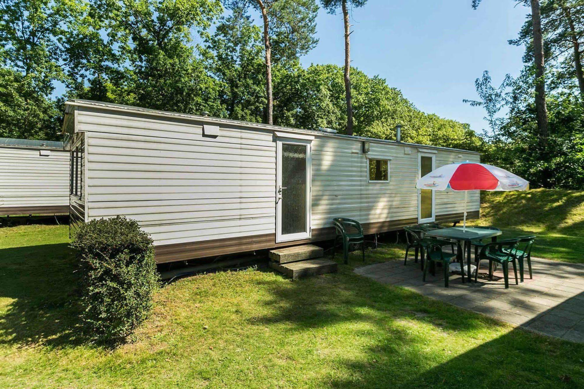 Oostappen Vakantiepark Hengelhoef Nv Hotel Aan de Wolfsberg Eksteriør billede