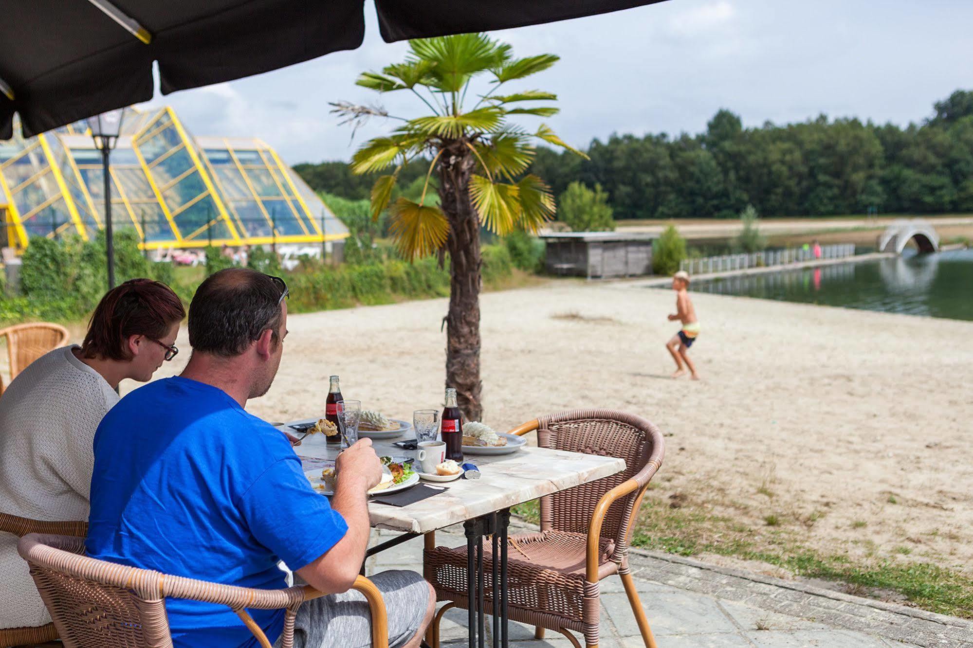 Oostappen Vakantiepark Hengelhoef Nv Hotel Aan de Wolfsberg Eksteriør billede