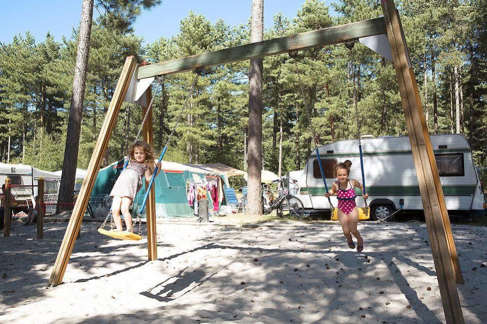 Oostappen Vakantiepark Hengelhoef Nv Hotel Aan de Wolfsberg Eksteriør billede